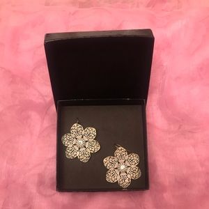 Costume jewelry - Earrings